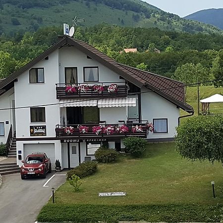Hotel Vukovic House Selište Drežničko Exterior foto