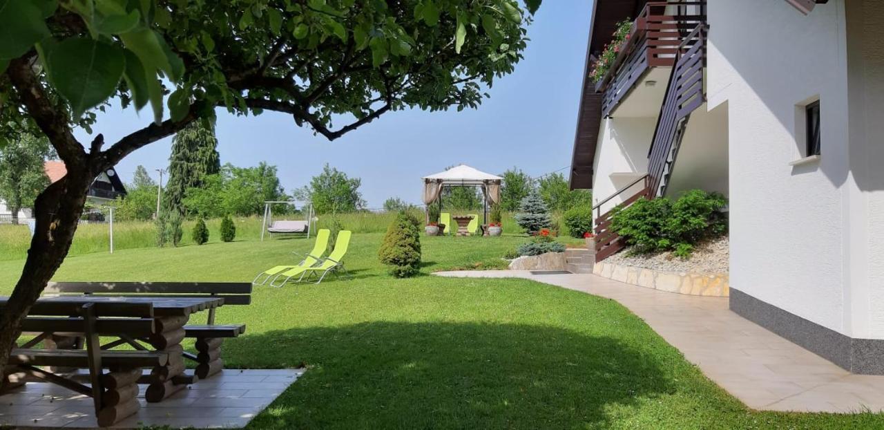 Hotel Vukovic House Selište Drežničko Exterior foto