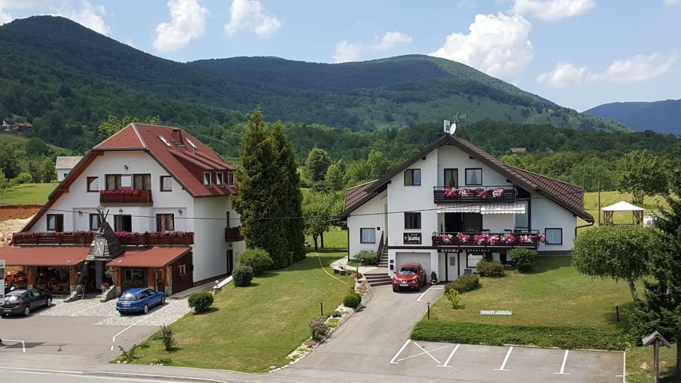 Hotel Vukovic House Selište Drežničko Exterior foto