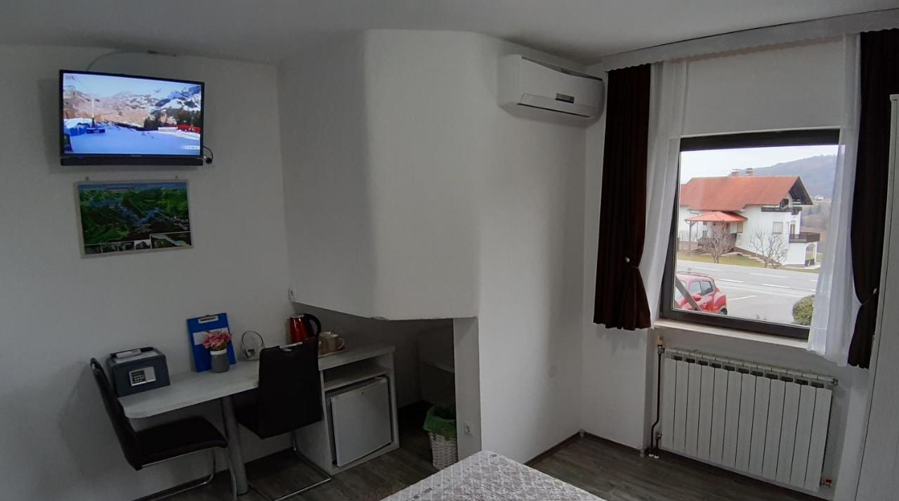 Hotel Vukovic House Selište Drežničko Exterior foto