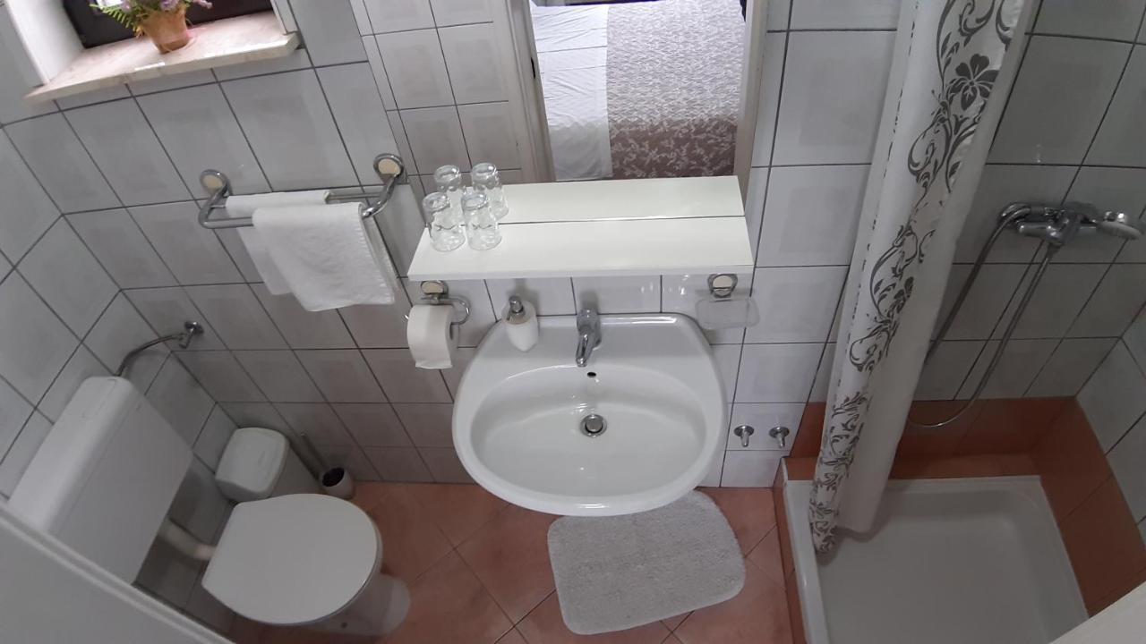Hotel Vukovic House Selište Drežničko Exterior foto